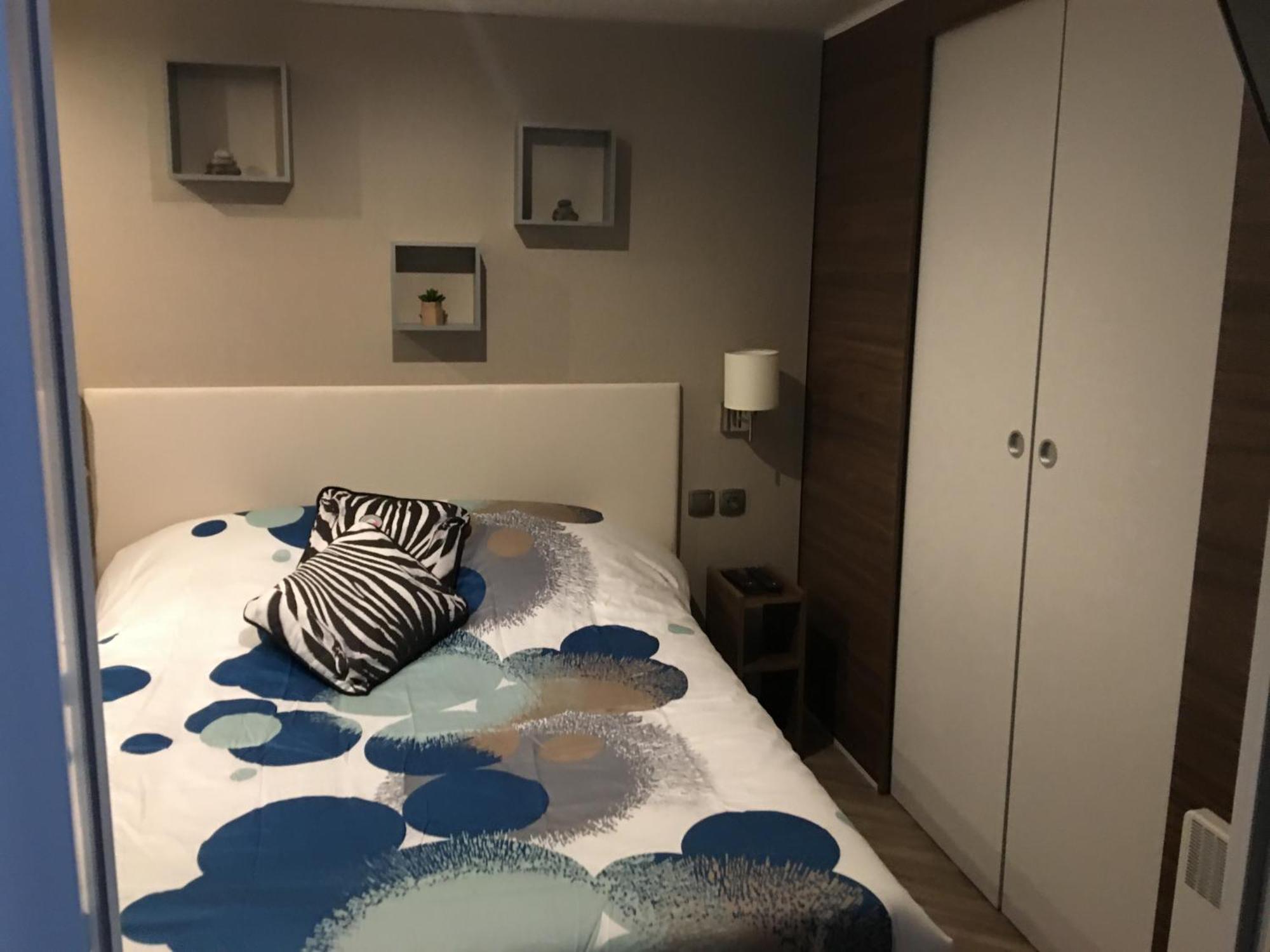 Mobilhome Familial 6 A 7 P 3 Chambres 42 M2 Saint Brevin Les Pierres Couchees Exterior photo