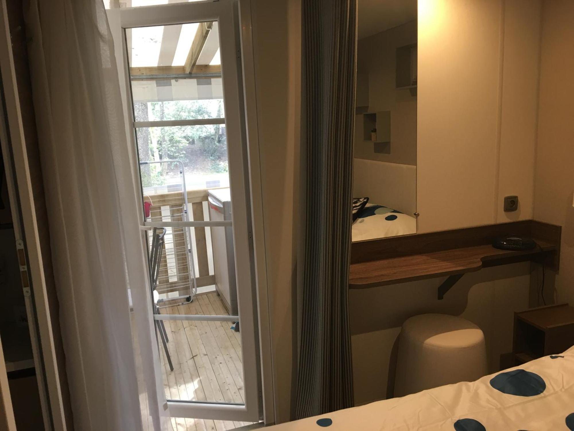 Mobilhome Familial 6 A 7 P 3 Chambres 42 M2 Saint Brevin Les Pierres Couchees Exterior photo